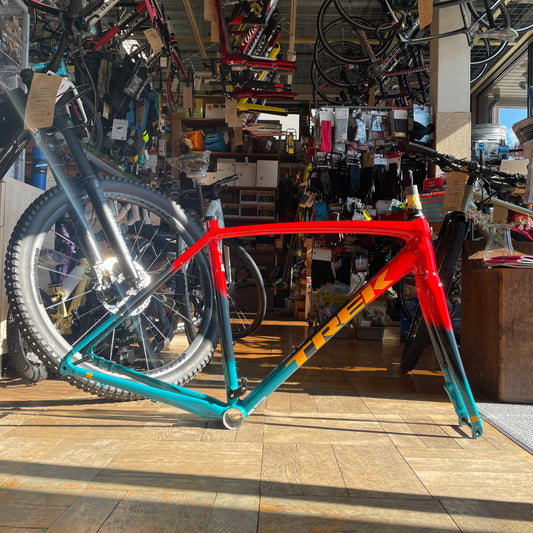 TREK Crockett Frameset Red Fade - トレック クロケット フレームセット レッドフェイドカラー - 高知の自転車専門店 Cycling Shop ヤマネ