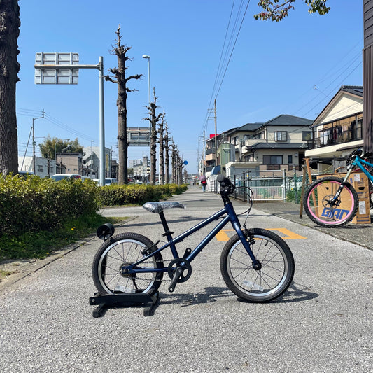 ZIT 16 Matt Navy - ジット16 マットネイビー 軽量キッズバイク - 高知の自転車専門店 Cycling Shop ヤマネ