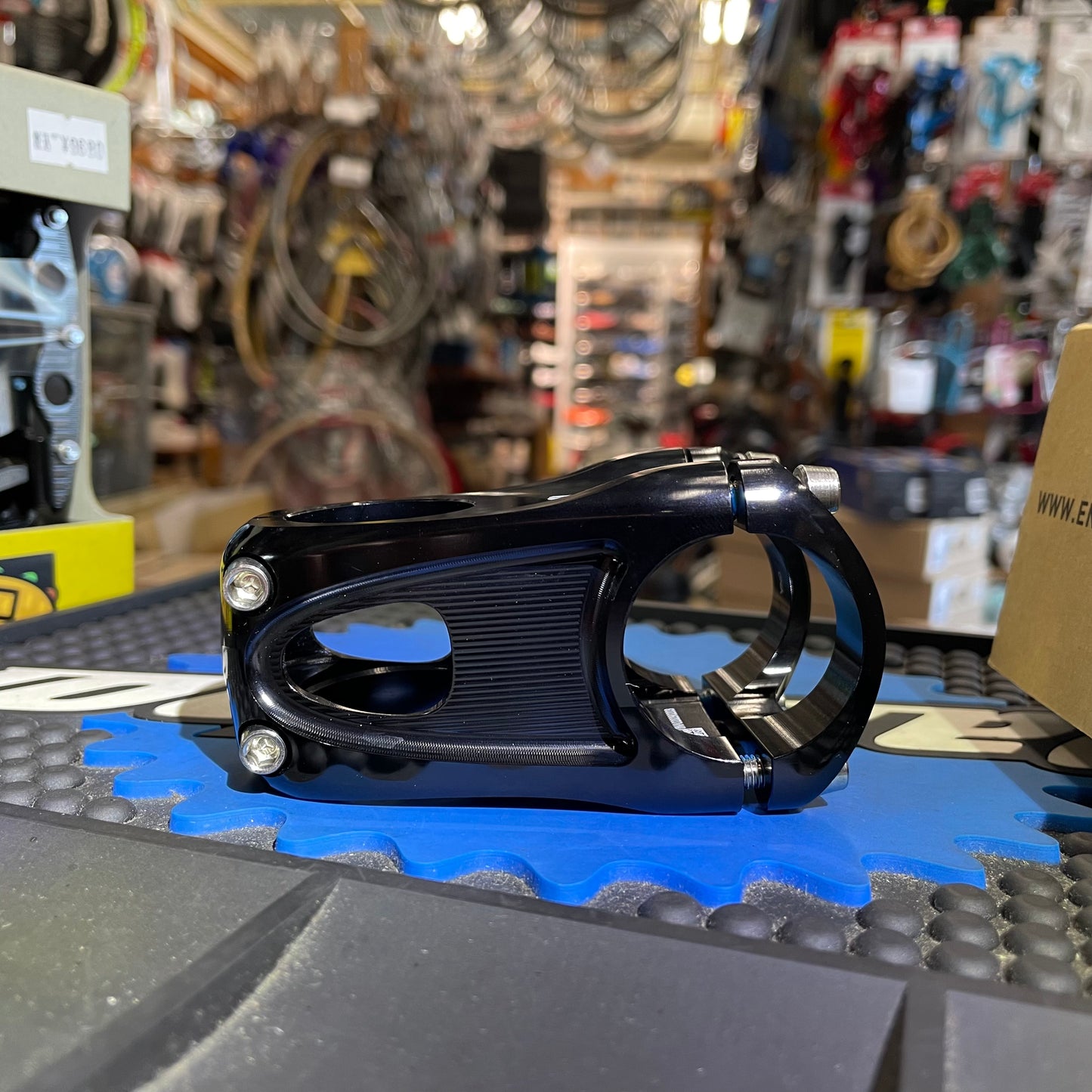 M6 ALLOY STEM