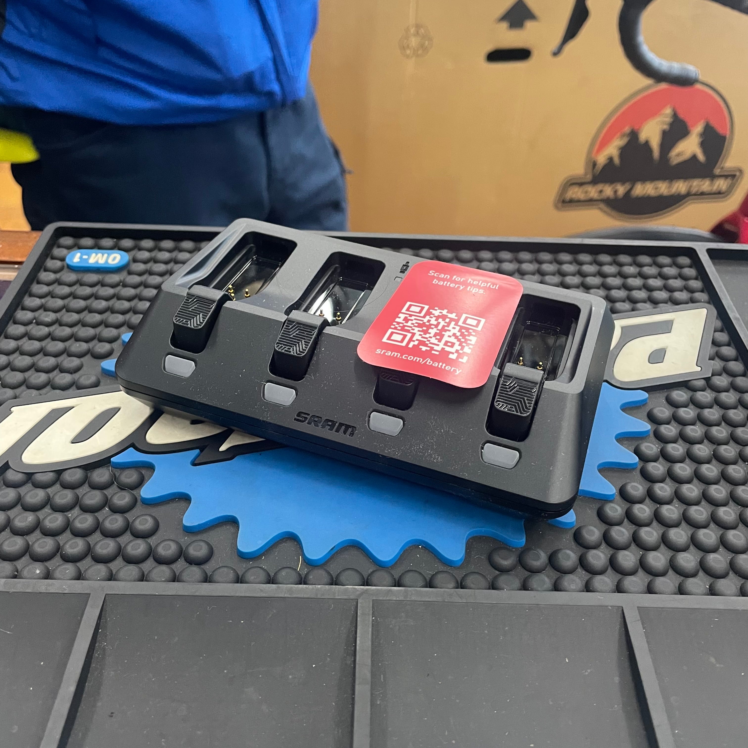 BATTERY Charger – Cycling Shop ヤマネ ~ 高知の自転車専門店