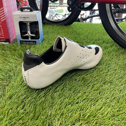 CX237 White [Outlet]
