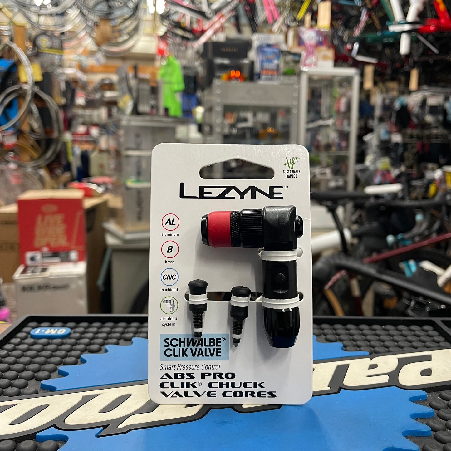 CLIK VALVE by Lezyne