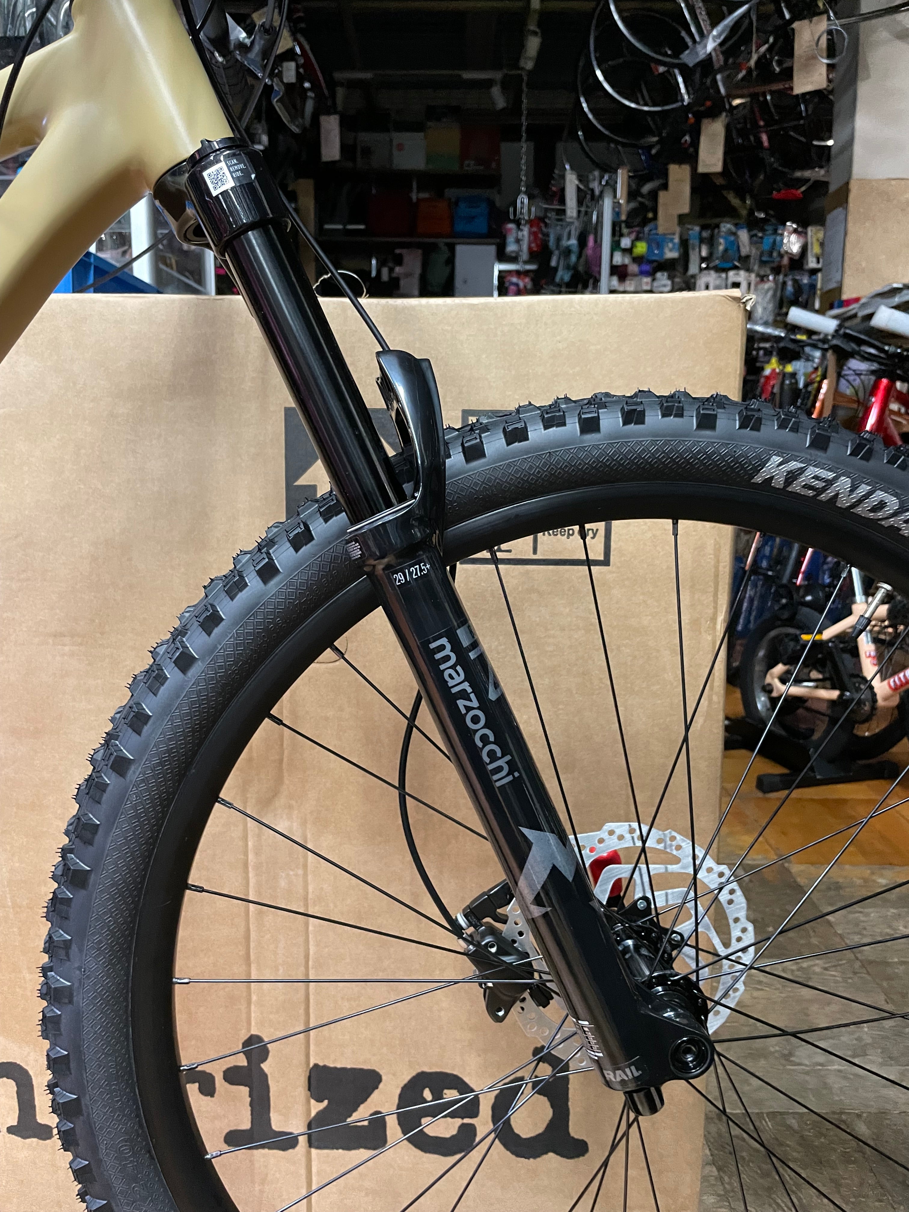 16apm Sand – Cycling Shop ヤマネ ~ 高知の自転車専門店