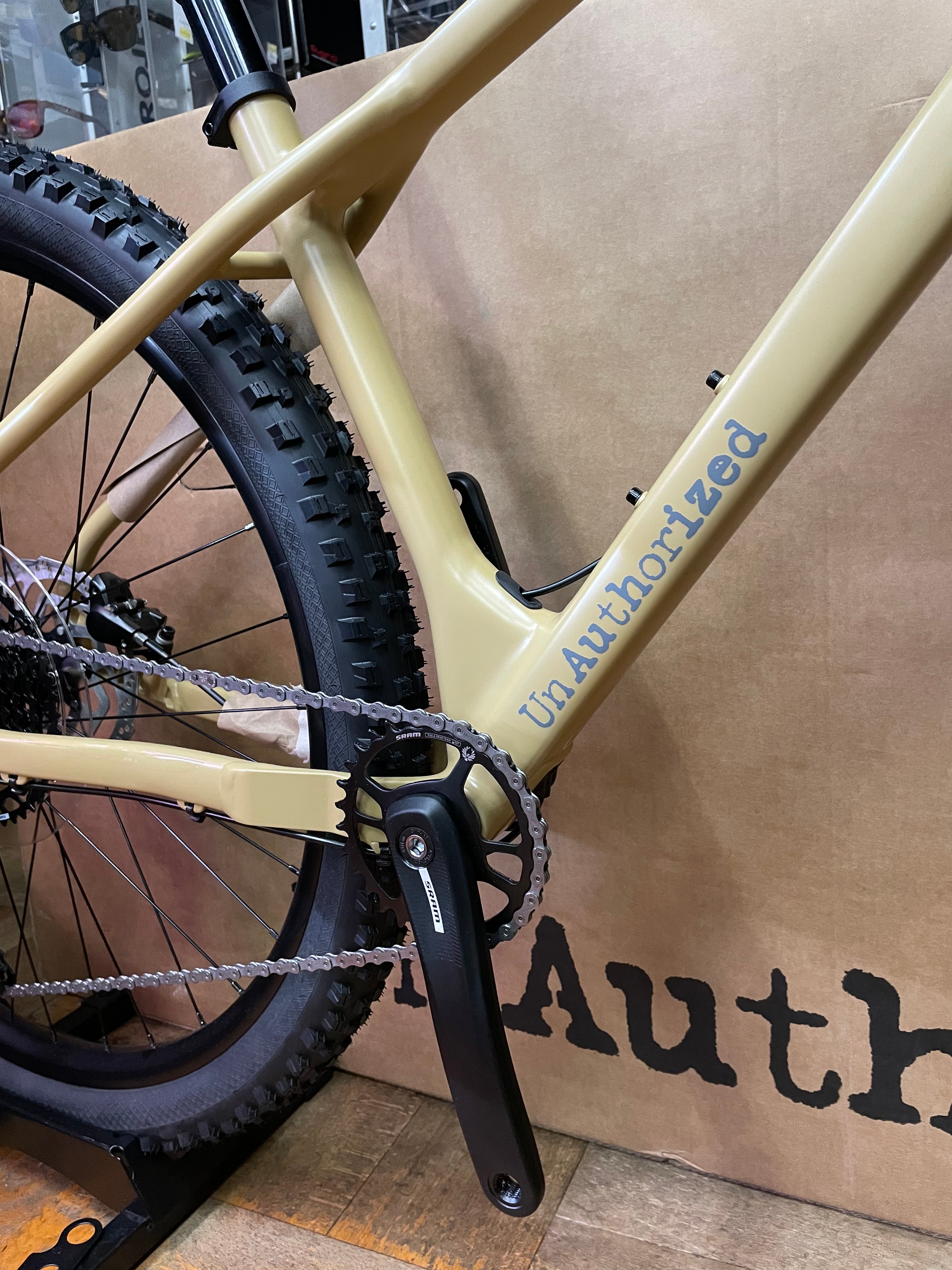 16apm Sand – Cycling Shop ヤマネ ~ 高知の自転車専門店