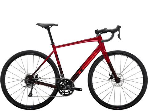 TREK DOMANE AL 2 Gen 4 Crimson to Dark Carmine Fade - トレック ドマーネAL2 Gen4 クリムゾン トゥ ダークカーマインフェイド 2024年Newモデル オールロードバイク - 高知の自転車専門店 Cycling Shop ヤマネ