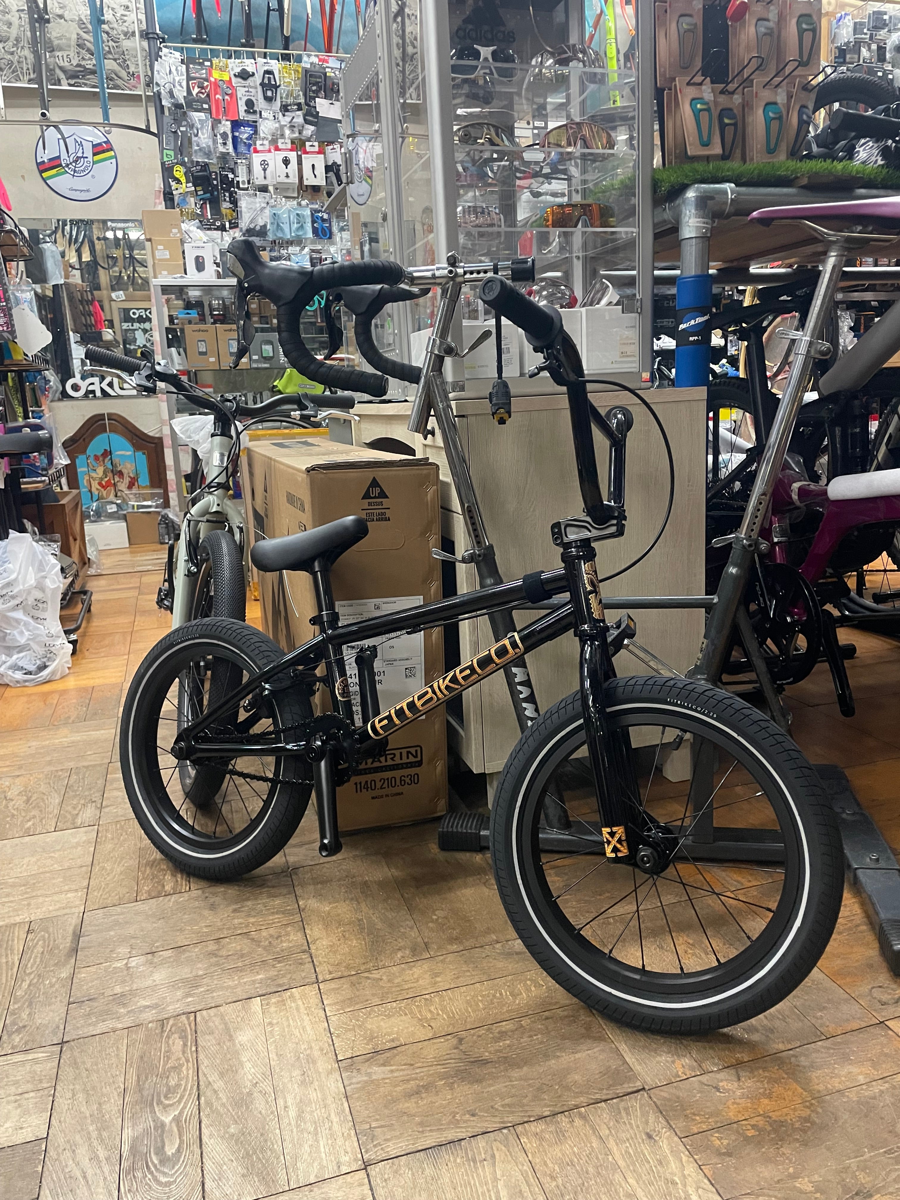 MISFIT 16 Black – Cycling Shop ヤマネ ~ 高知の自転車専門店