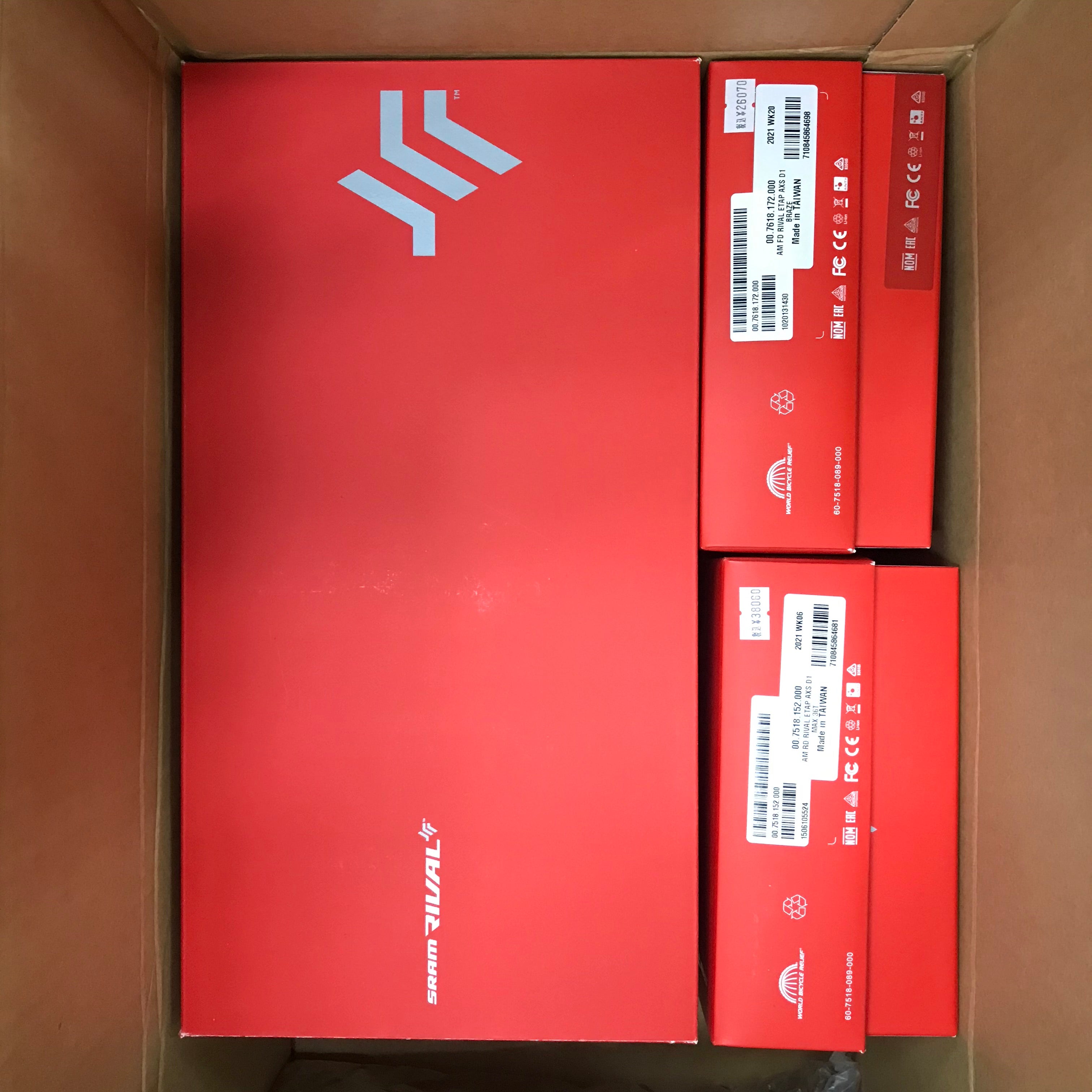 Rival eTap AXSデビュー スラム第3の電動無線/油圧ディスク